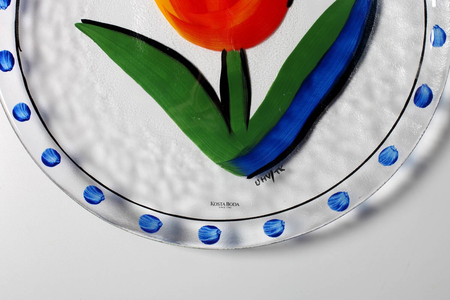 Plat de design floral scandinave Kosta Boda par Ulrica Hydman Vallien