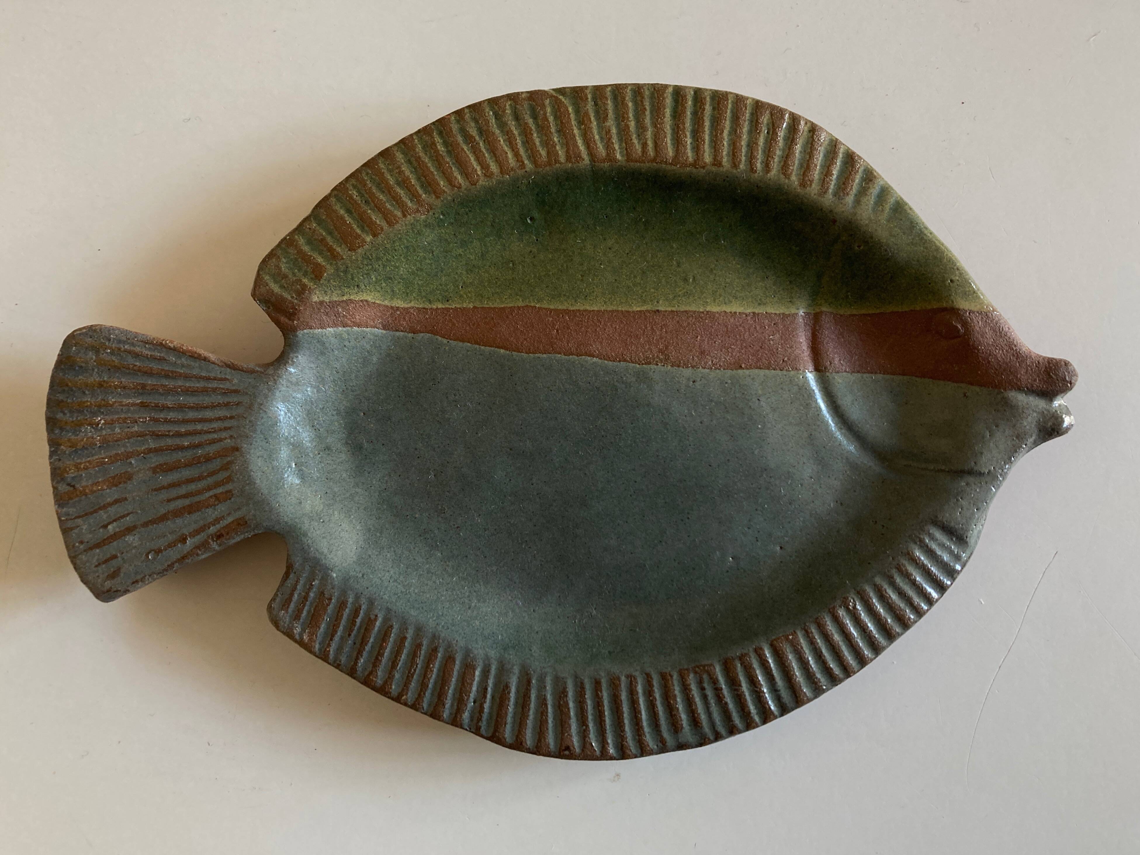 Empty fish pocket 1970s in glazed earthenware