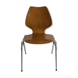 chaise empilable en contreplaqué