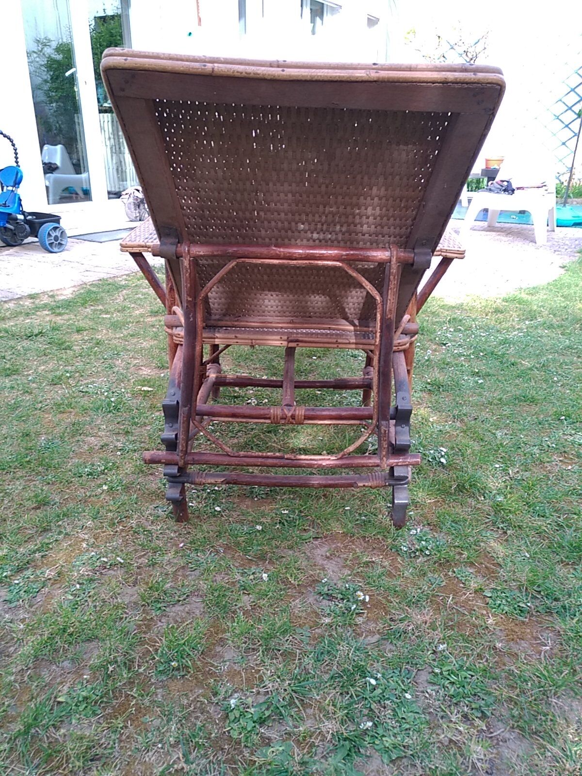 Vintage rattan long chair