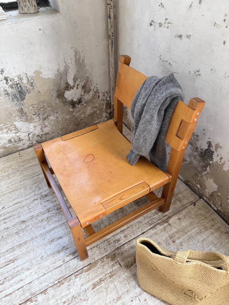 Elm and leather armchair Maison Regain