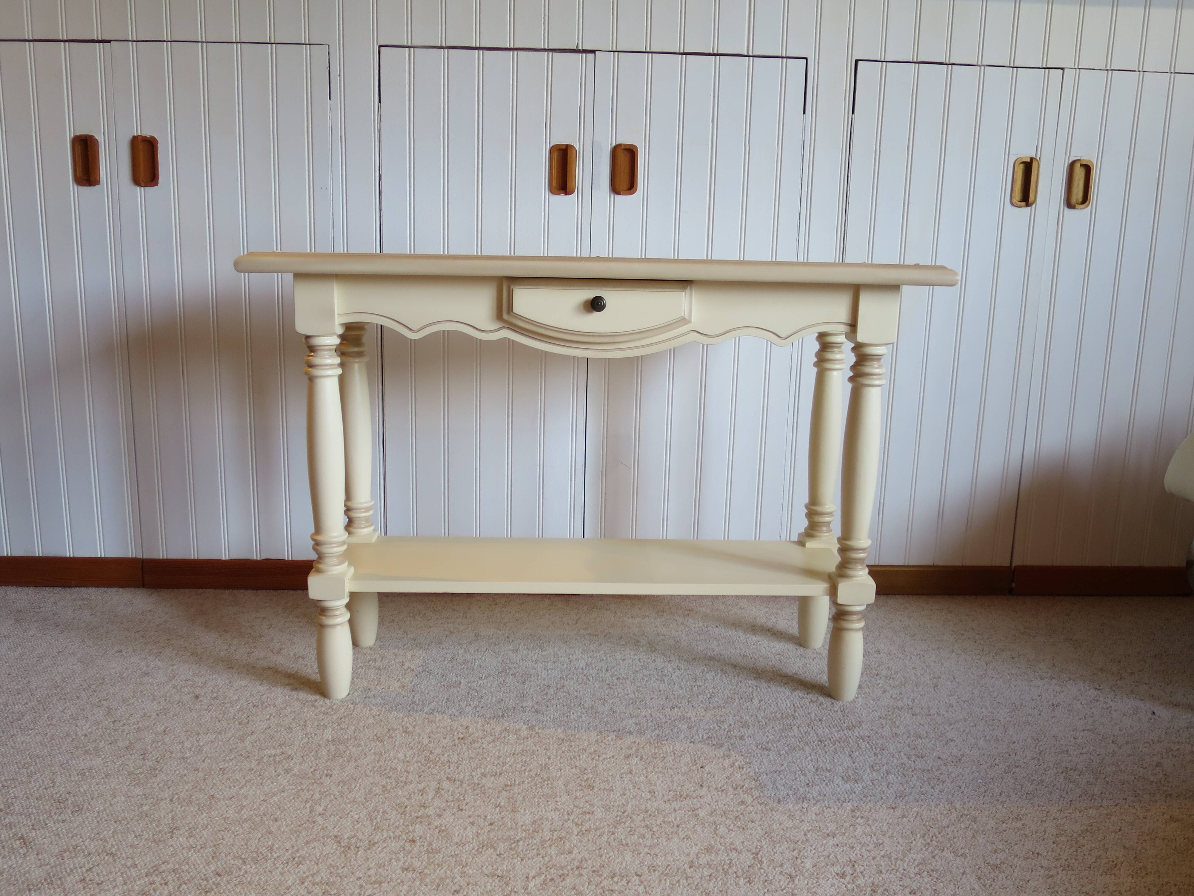 Elegant and classic console – cream color – 1 drawer