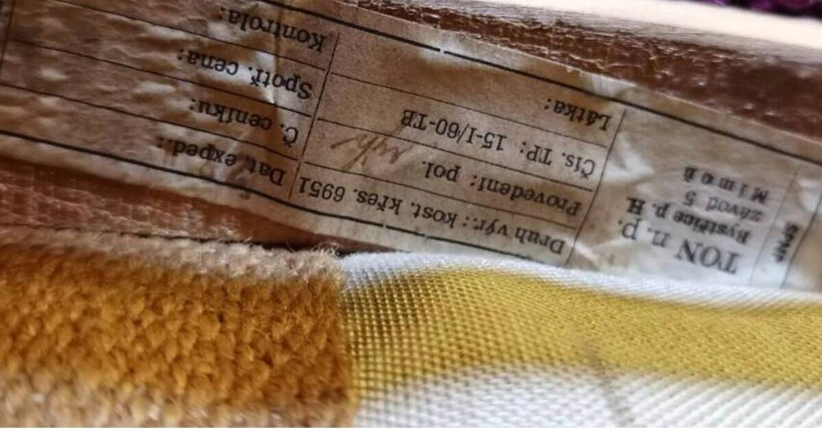 Pair of armchairs 6953 by Jaroslav Smidek for TON (Thonet)