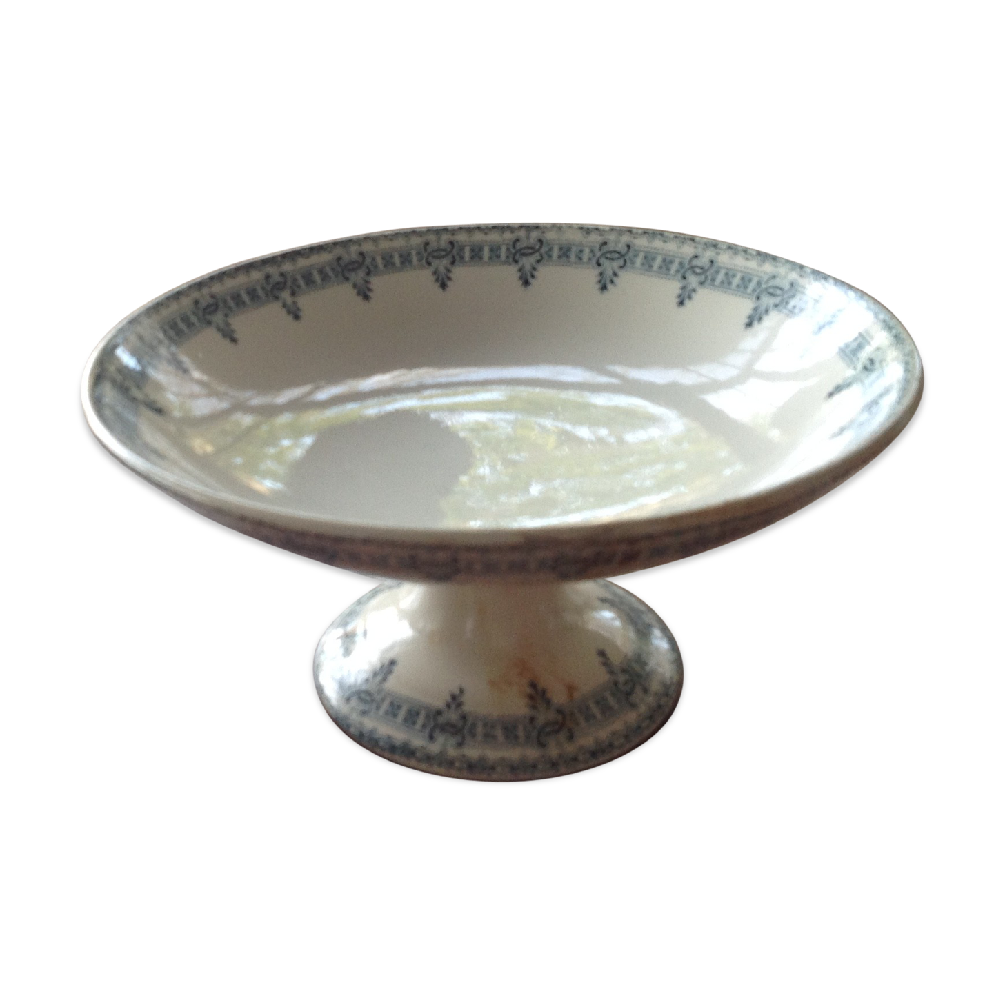 Dish on foot green iron earth diametre 22.5cm