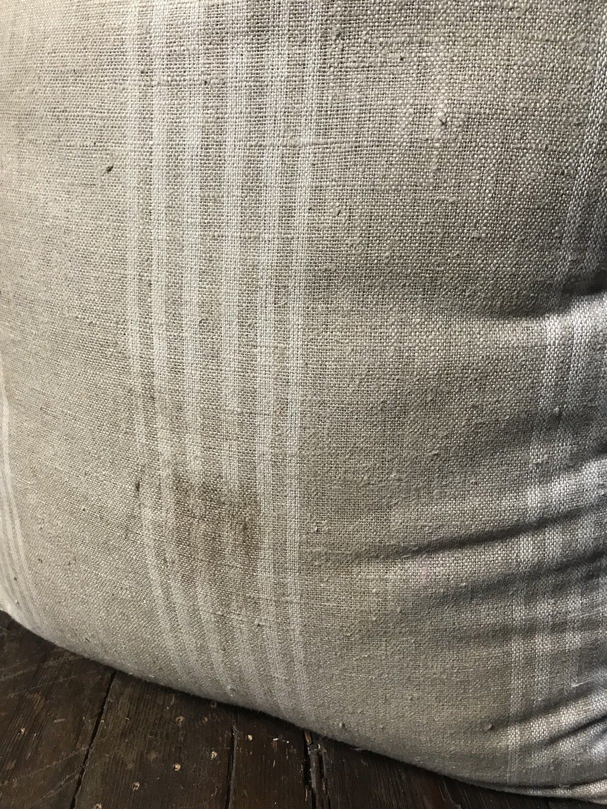 Pouf in fabric