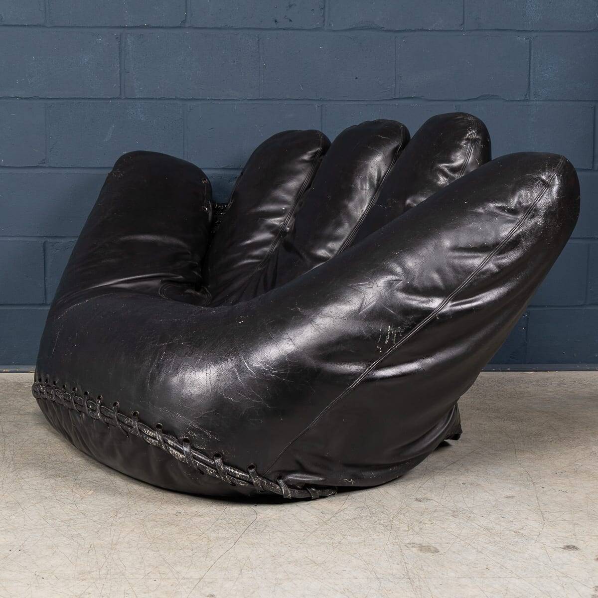 20thC "JOE" ARMCHAIR BY JONATHAN DE PAS, DONATO D'URBINO AND PAOLO LOMAZZ