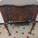 Commode galbée ancienne