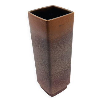 Strelha vase in brown ochre, architectural ceramic