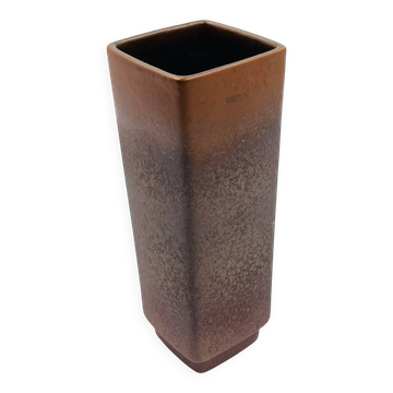 Strelha vase in brown ochre, architectural ceramic