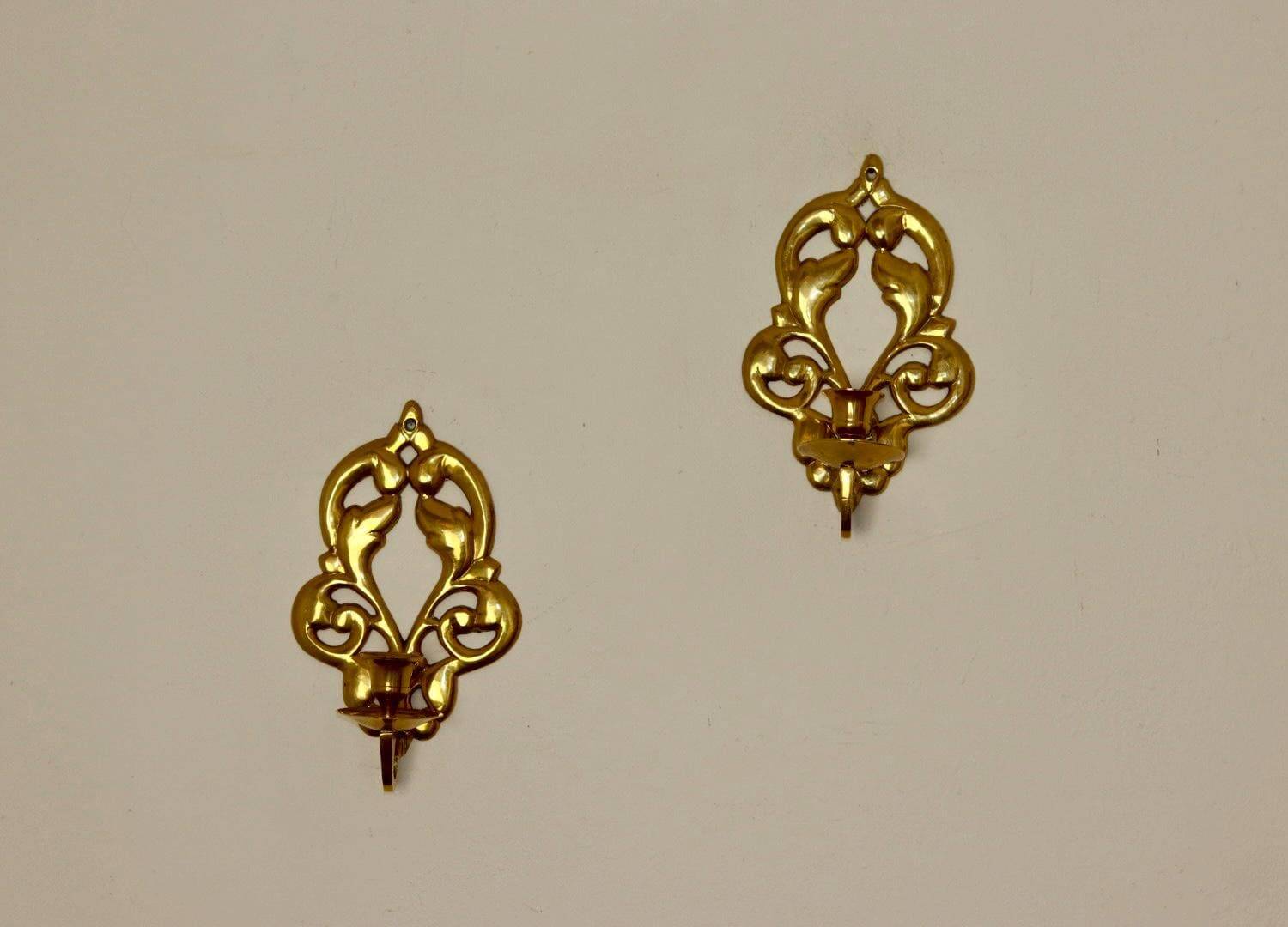 Paire d'appliques suédoises en laiton du milieu du siècle