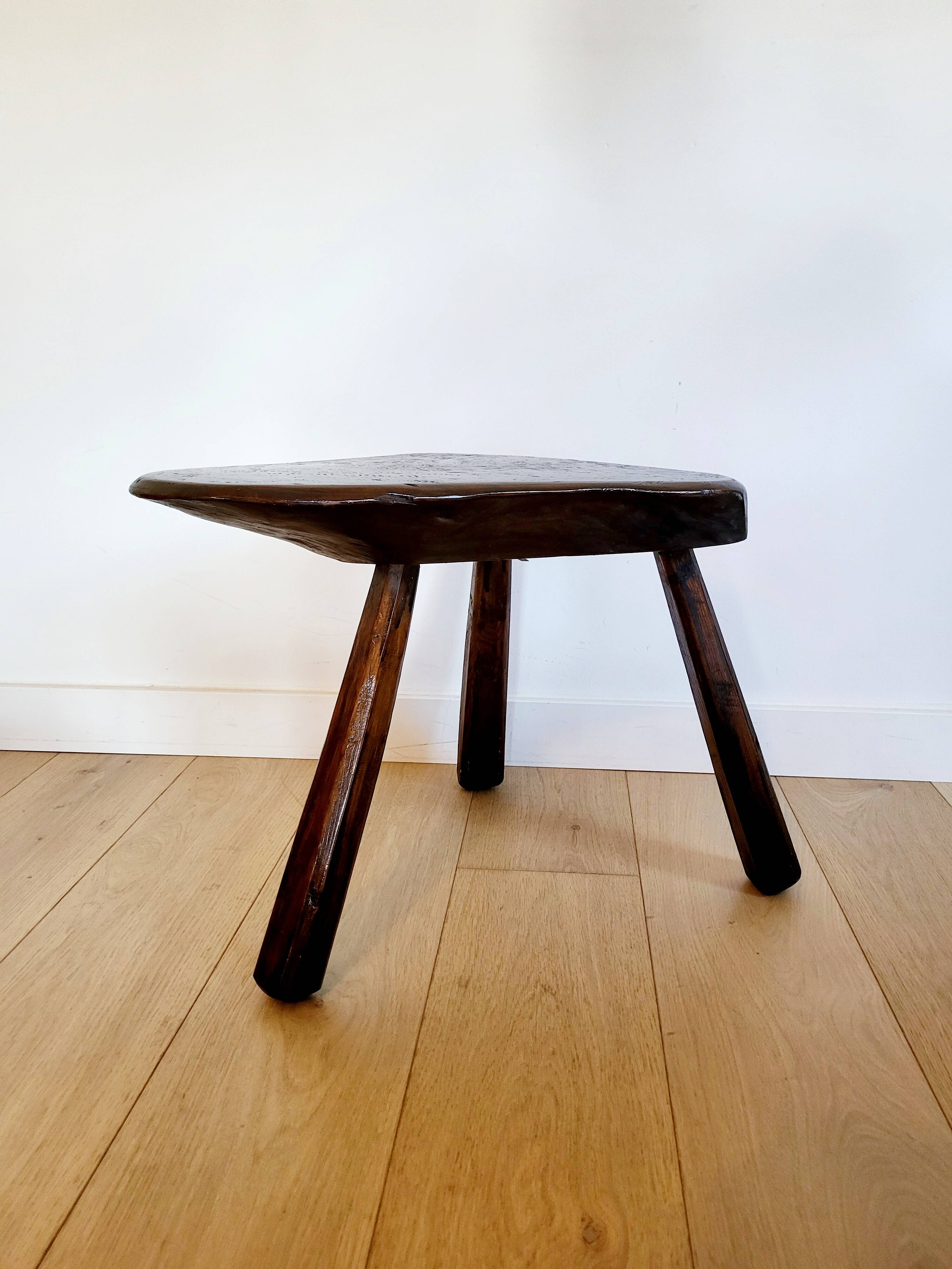 Table d'appoint ou banc en bois massif brut, style brutaliste, 1960