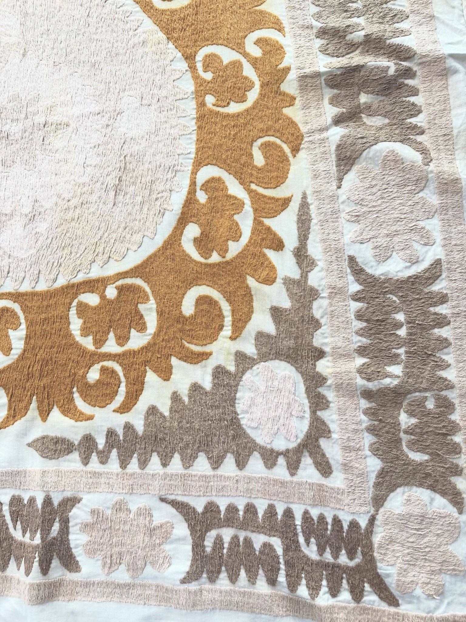 Vintage hand-embroidered tablecloth 120x134 cm