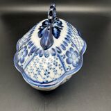 Decorative blue porcelain box – 1224d8