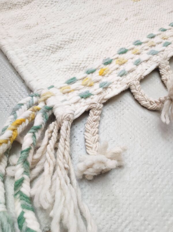 Kilim berbère marocain écru à motifs colorés 307x193cm