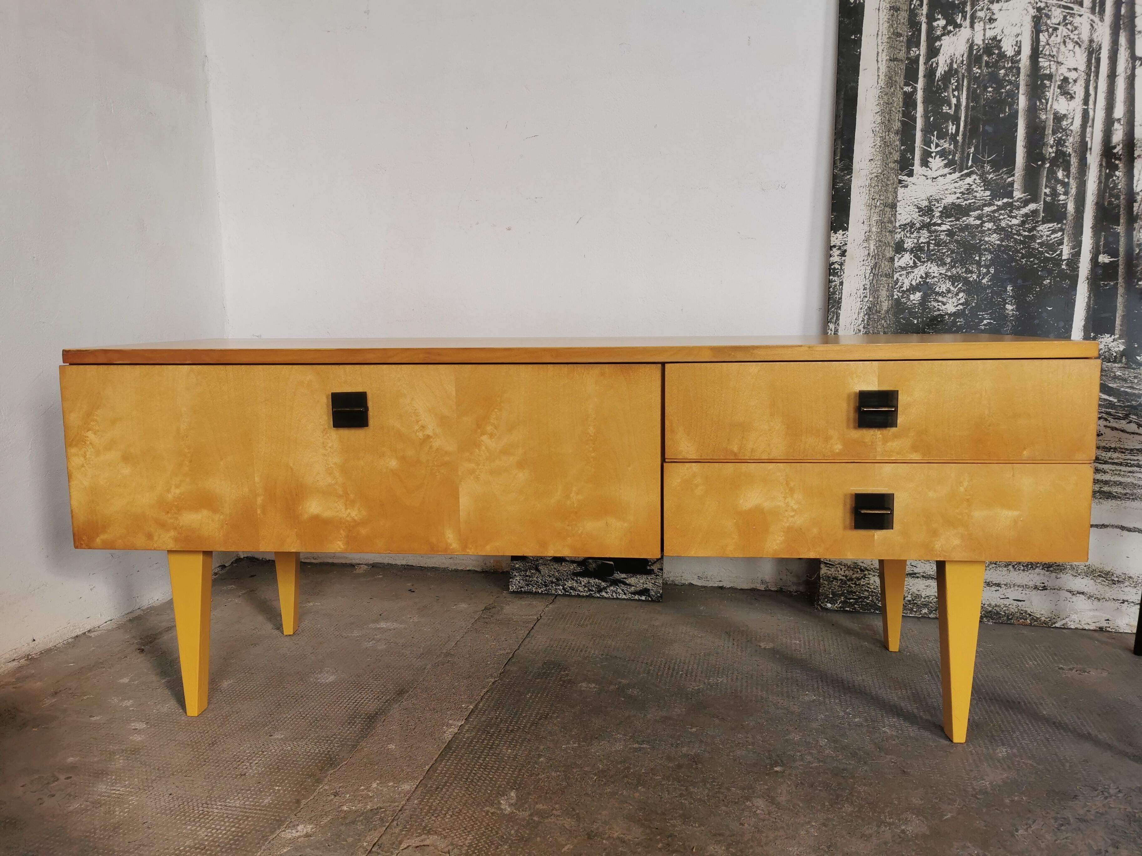 Vintage bass row 1970