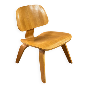 Moulded plywood chair - Charles and Ray Eames for Vitra