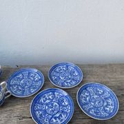 4 Japanese blue porcelain cups