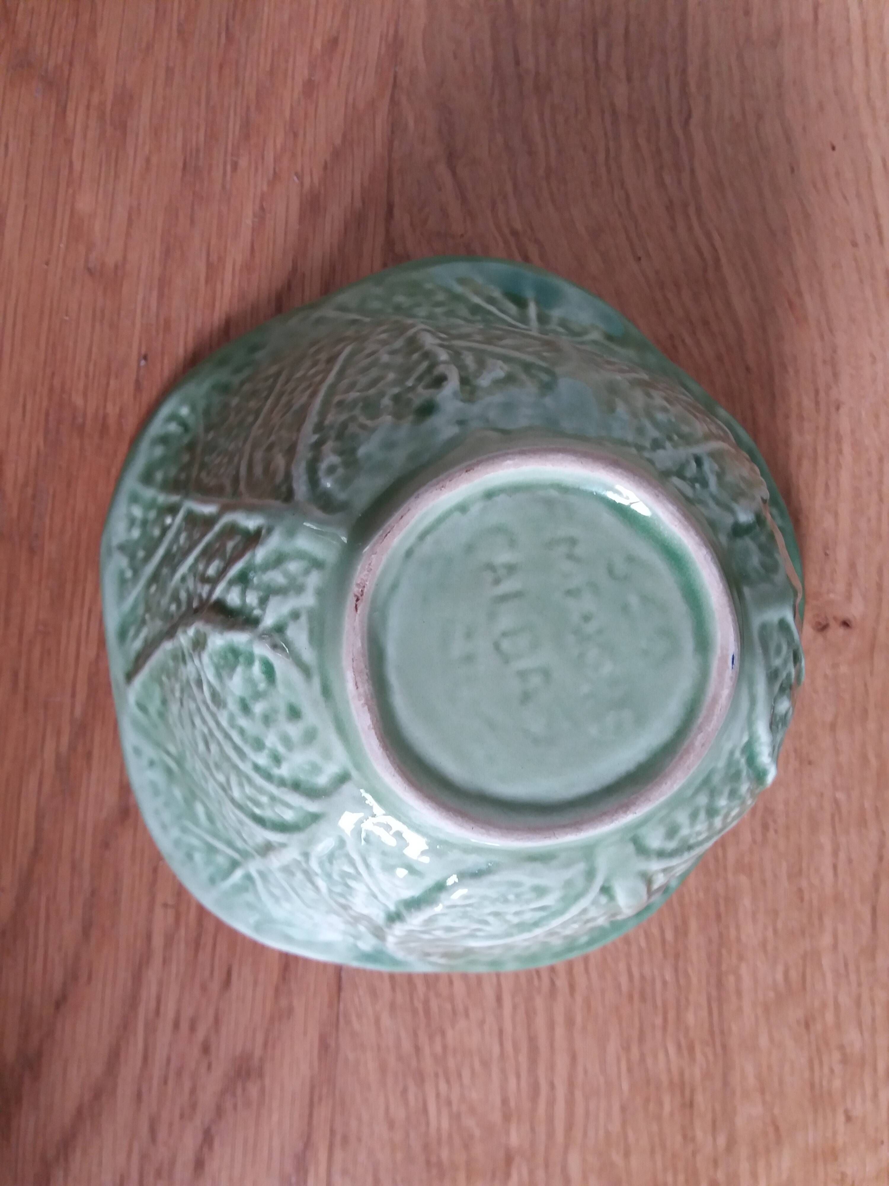 Bowl, dish, cabbage in earthenware, Portugal.