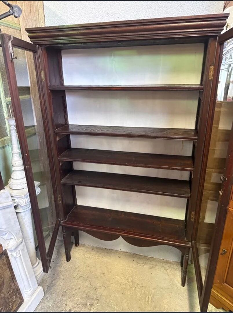 Display cabinet – Vintage – Furniture – Dark wood with glass
