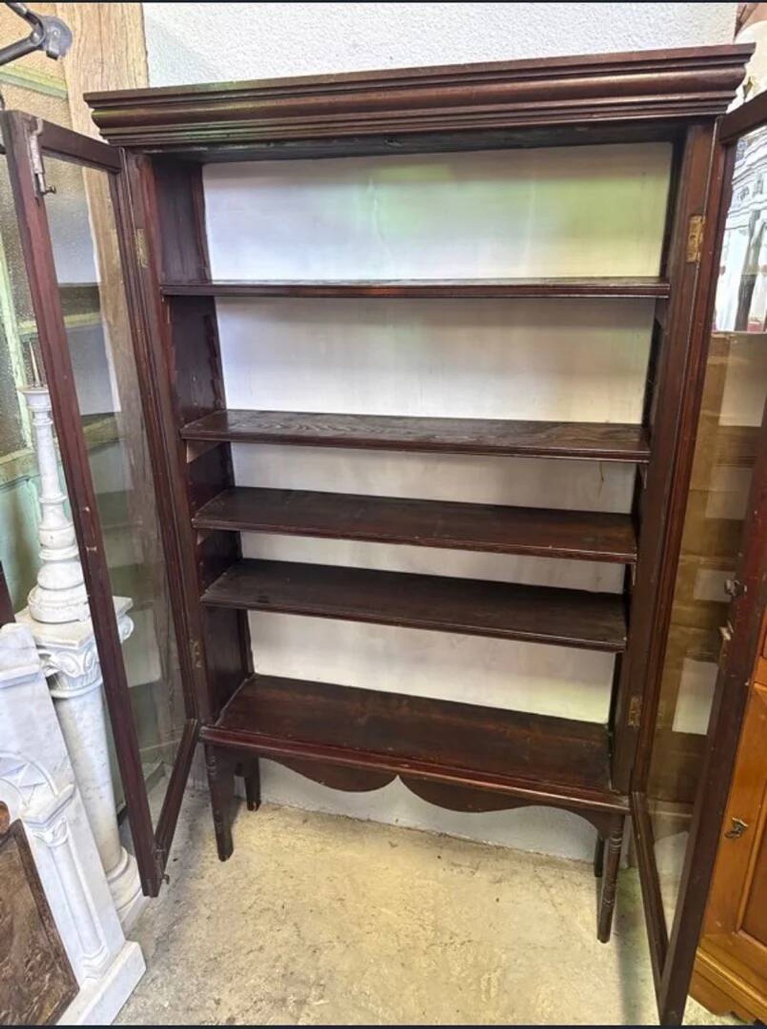 Vitrine vintage en bois