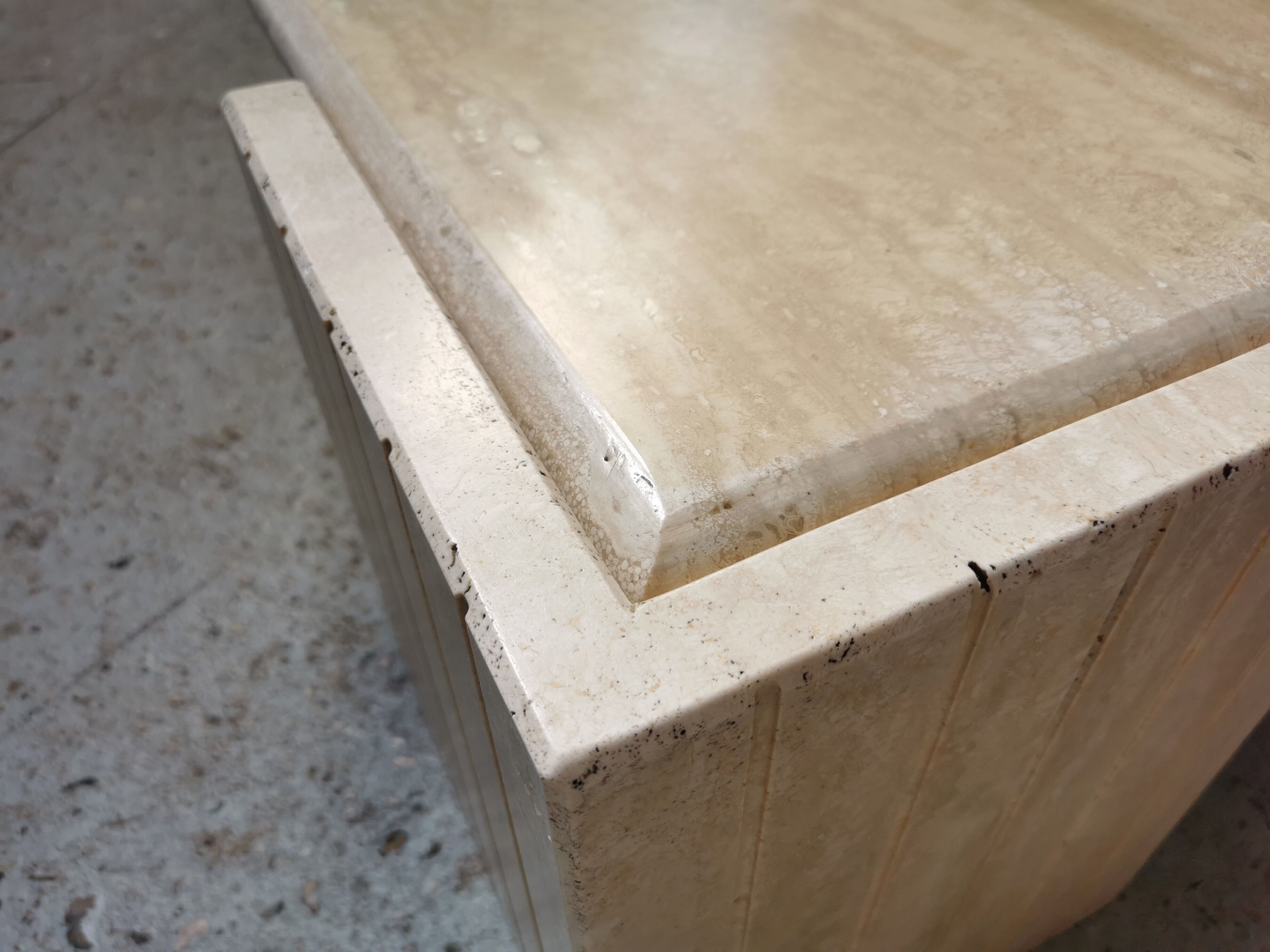 Coffee table in travertine Roche Bobois