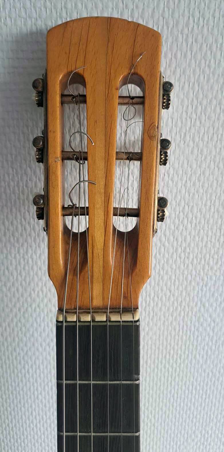 Harmony folk/blues guitar parlor electro-acoustic 1960s