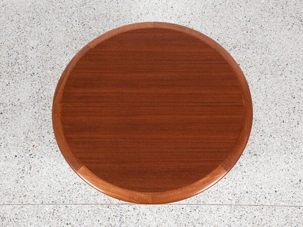 Table basse ronde danoise du milieu du siècle en teck et rotin par Johannes Andersen pour Silkeborg 1960