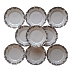 Lot de 9 assiettes en porcelaine