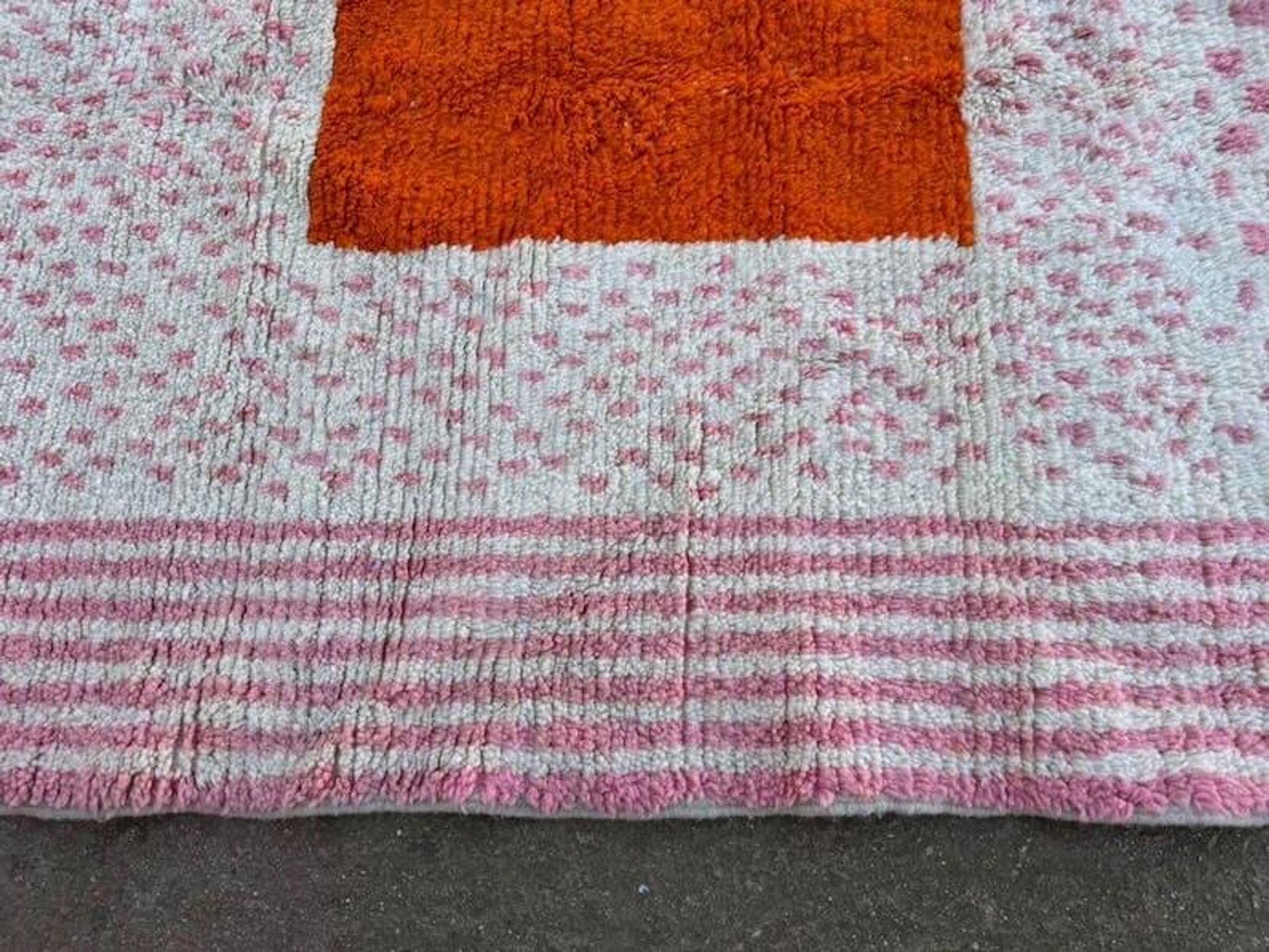 Hand-woven Berber Beni Ouraine rug
