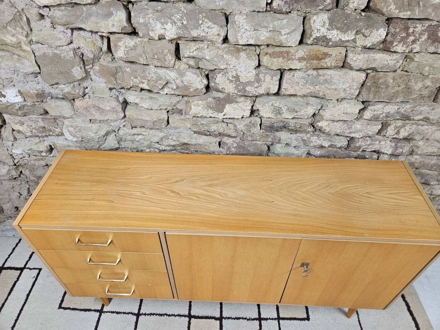 Vintage sideboard 1970 spindle legs