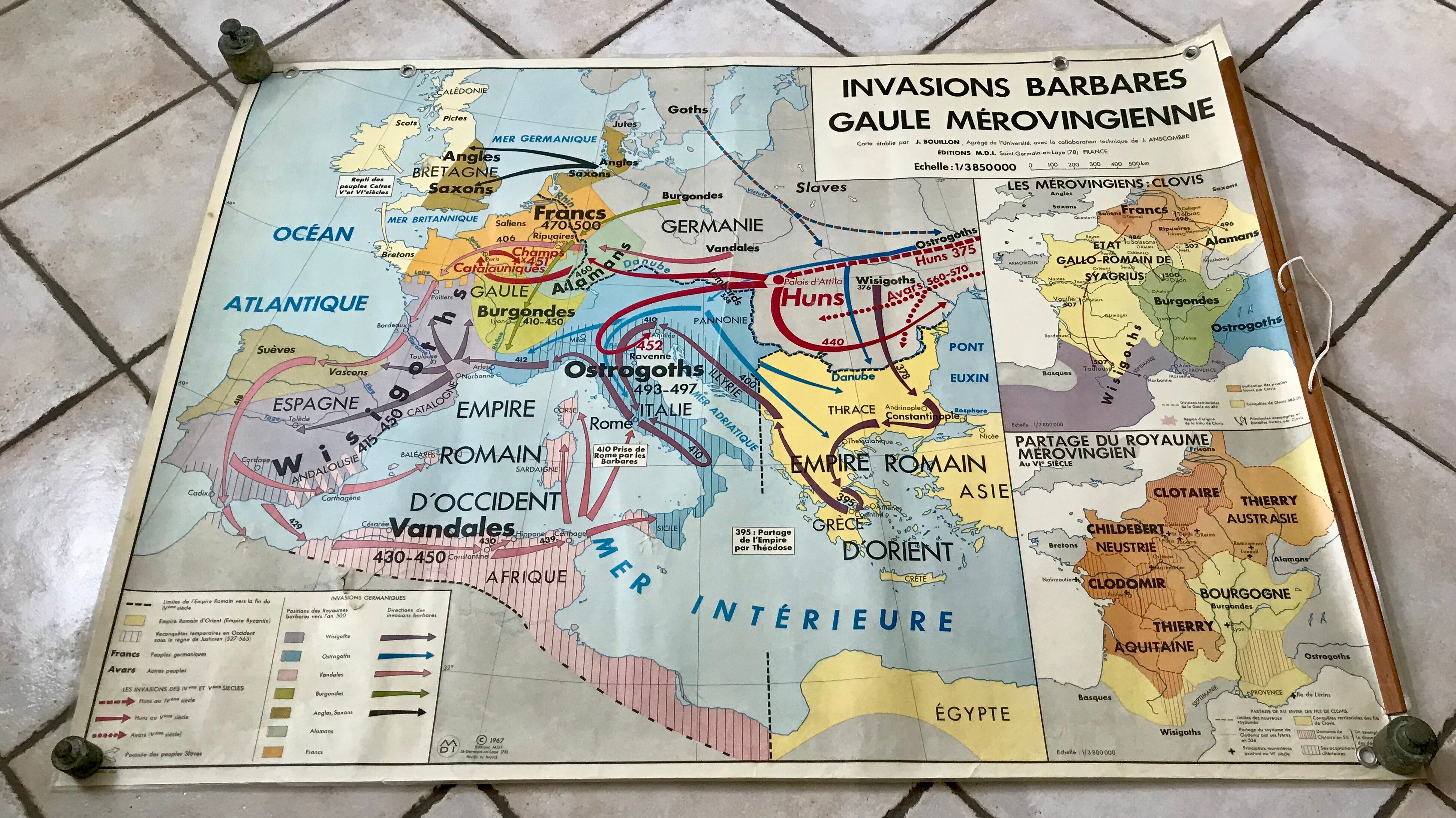 school map Librairie Armand Colin Reinhart and Wagret Roman Gaul with wooden hook 1970