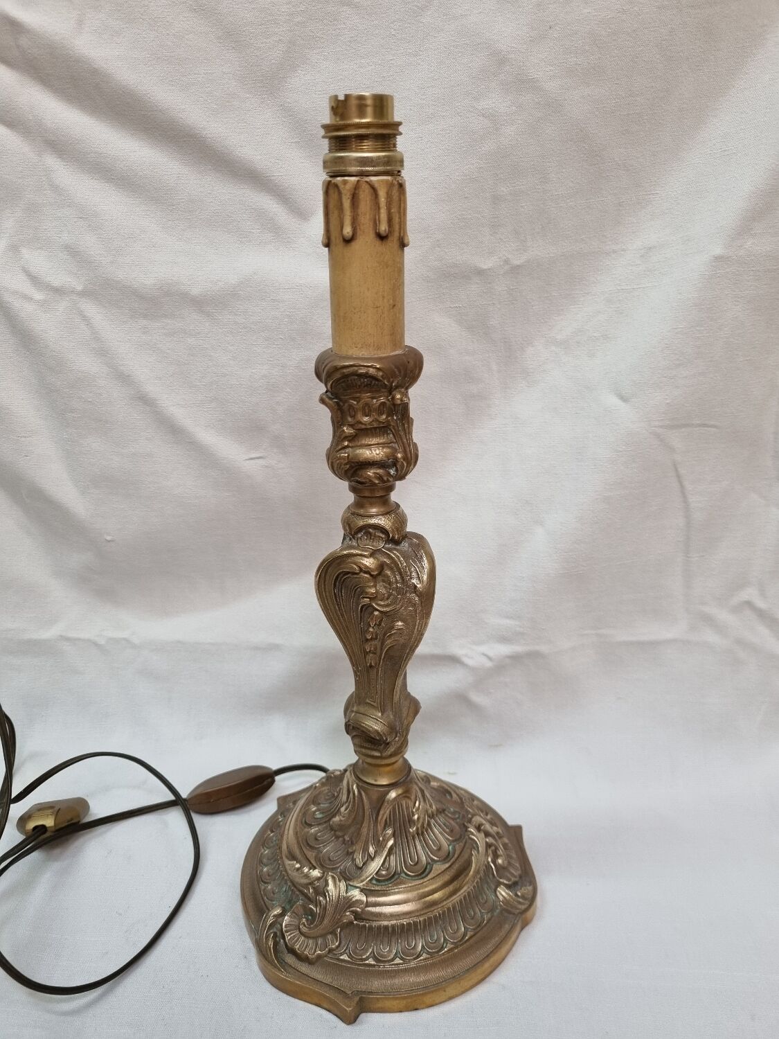 Louis XVI bronze lamp foot