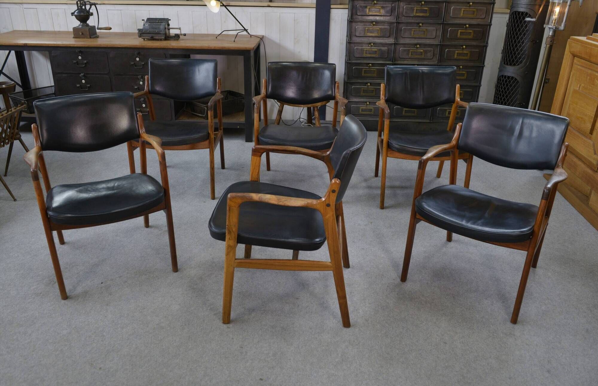 Set of 6 Scandinavian armchairs in leather and rosewood by Gondo Gravesen for Atelier Bondo Gravesen Snedkerier 1960s.