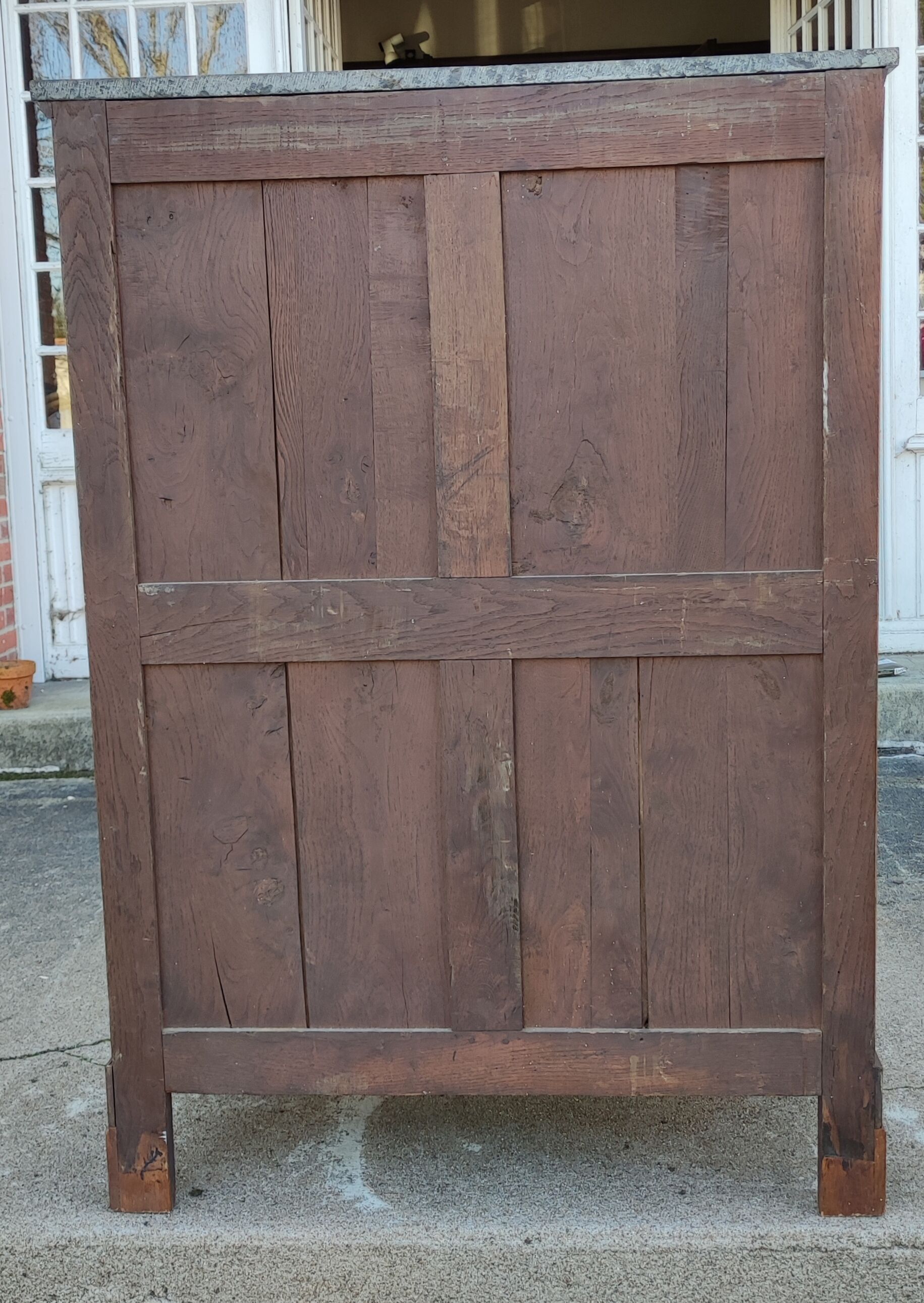 Former mahogany secretary