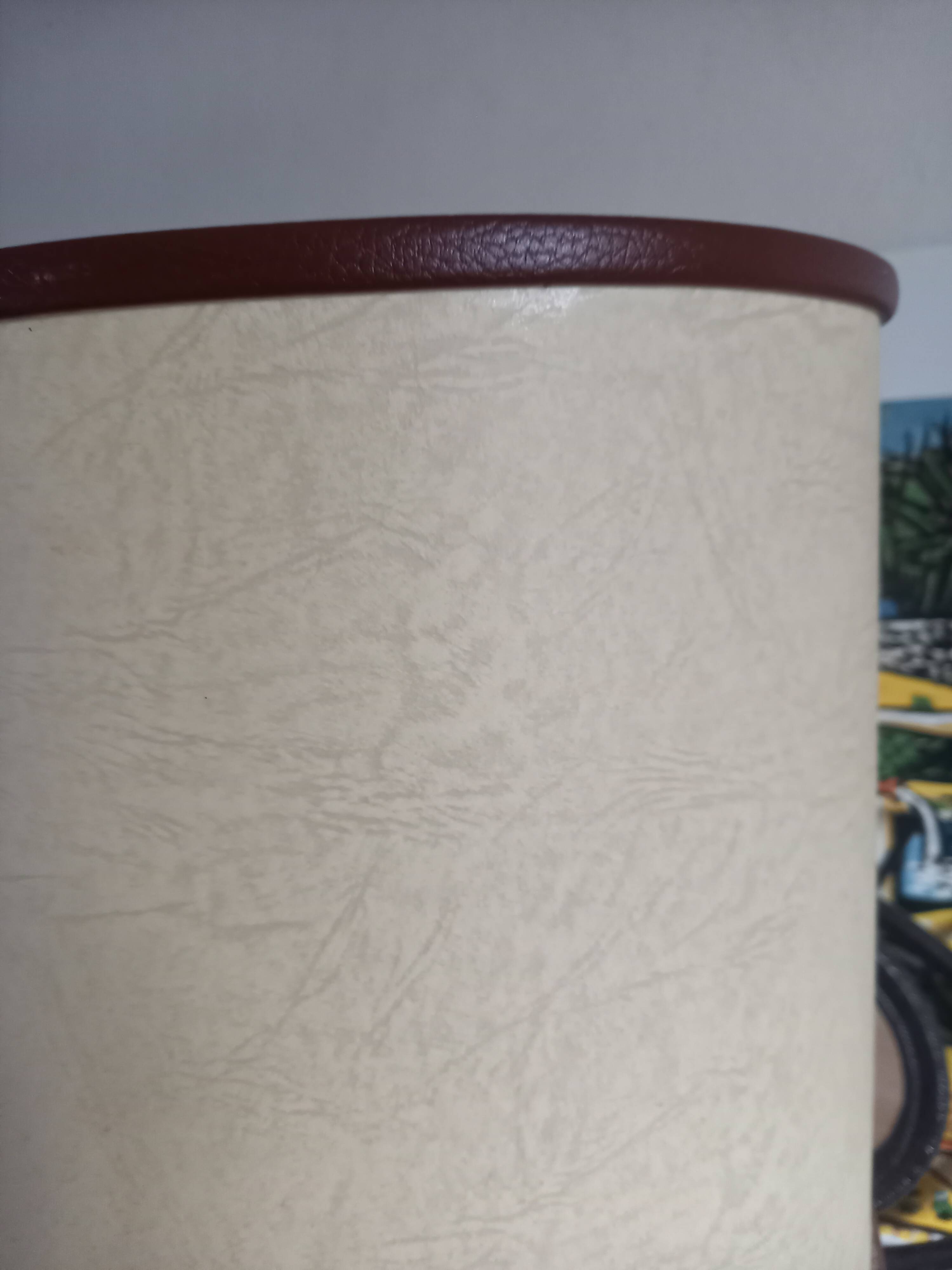 Le Tanneur vintage grained leather lamp