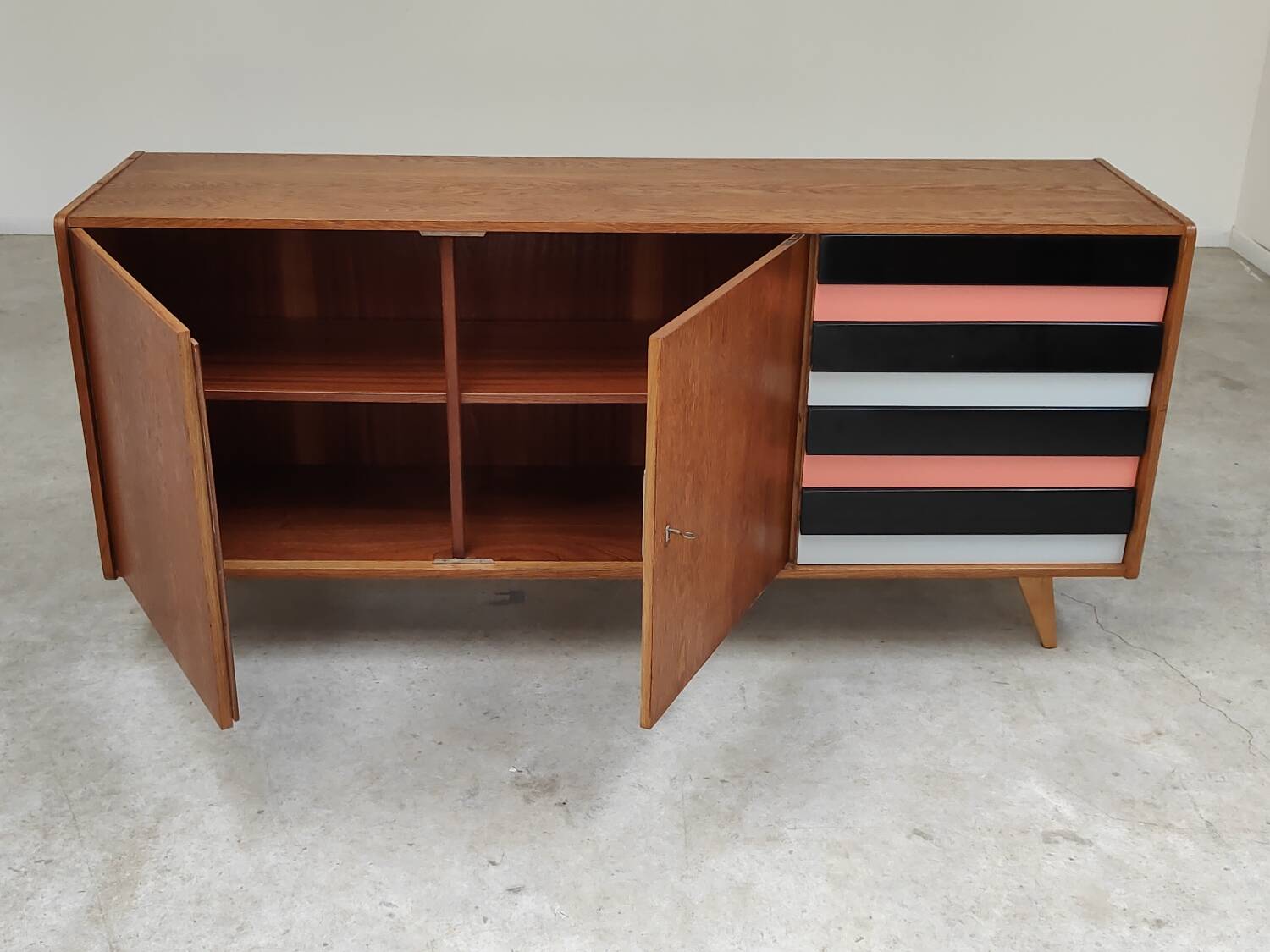U-460 pink sideboard by Jiri Jiroutek for Interier Praha 60's