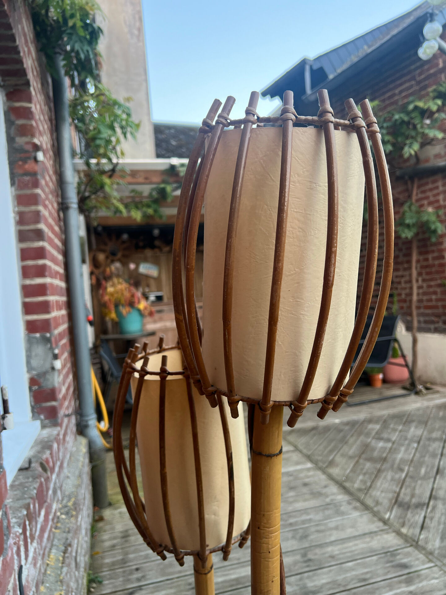Lampadaire en rotin