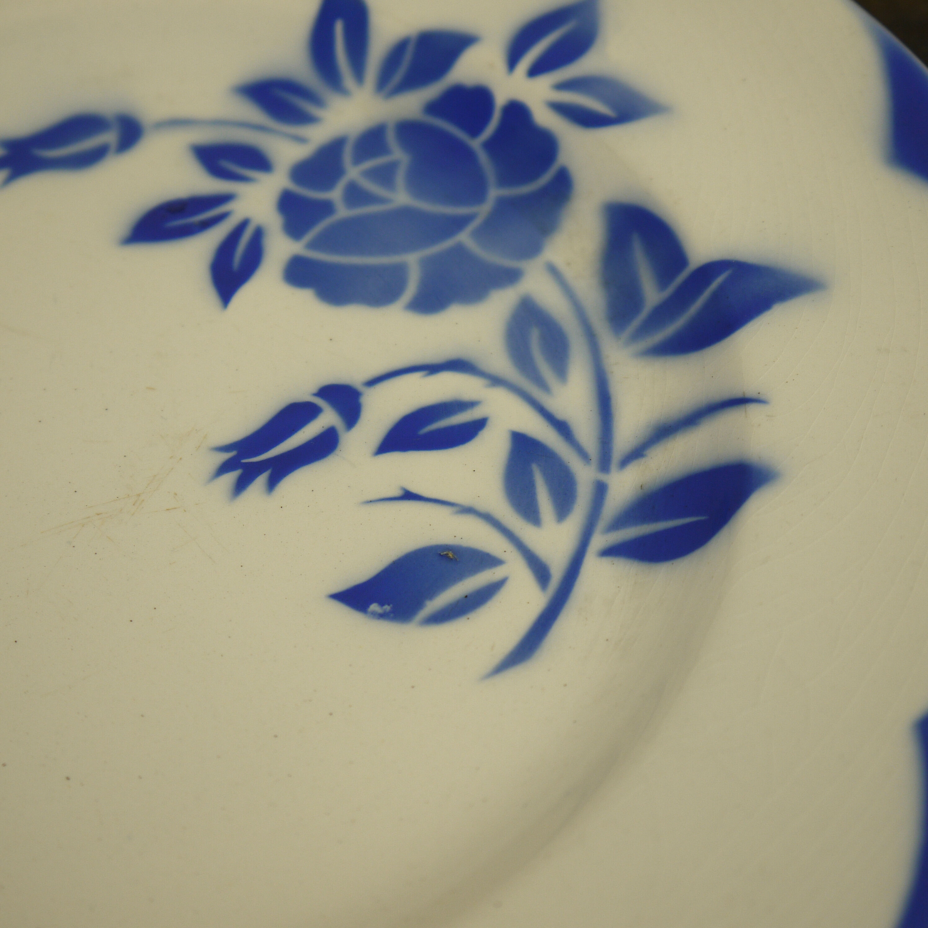 Plat en faience Digoin Corsica