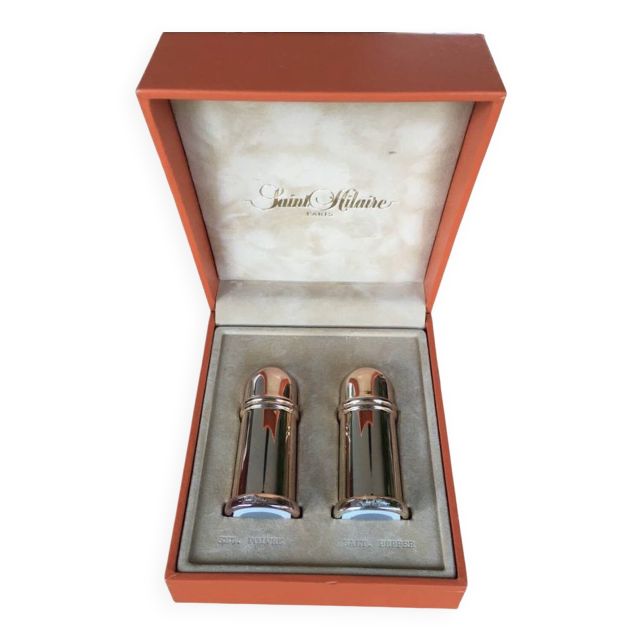 Salt and pepper shakers Saint-Hilaire