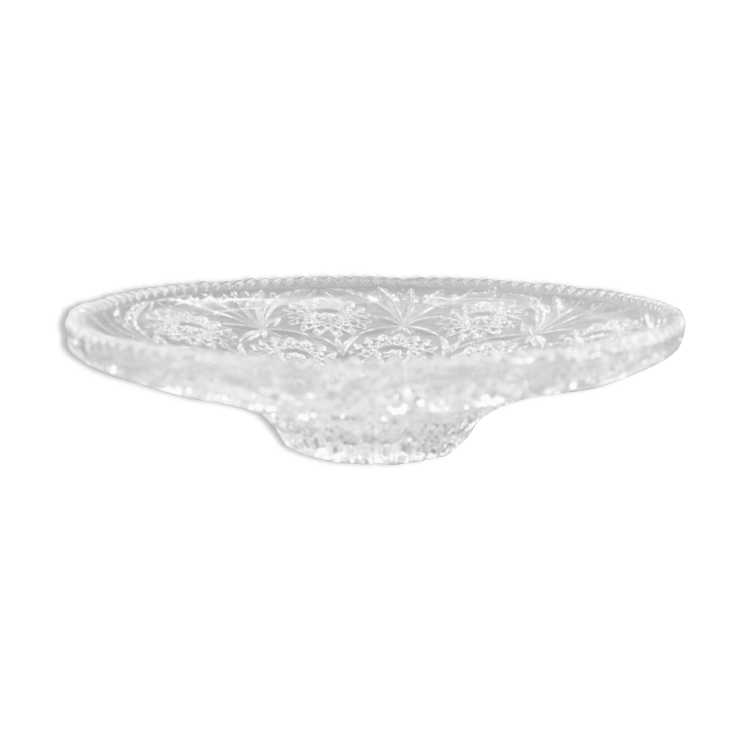 Presentation dish in cut crystal