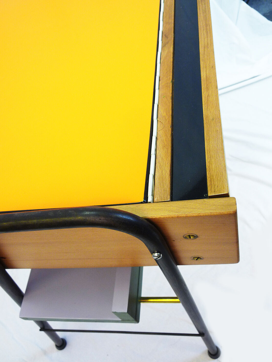 Children's desk orange tray