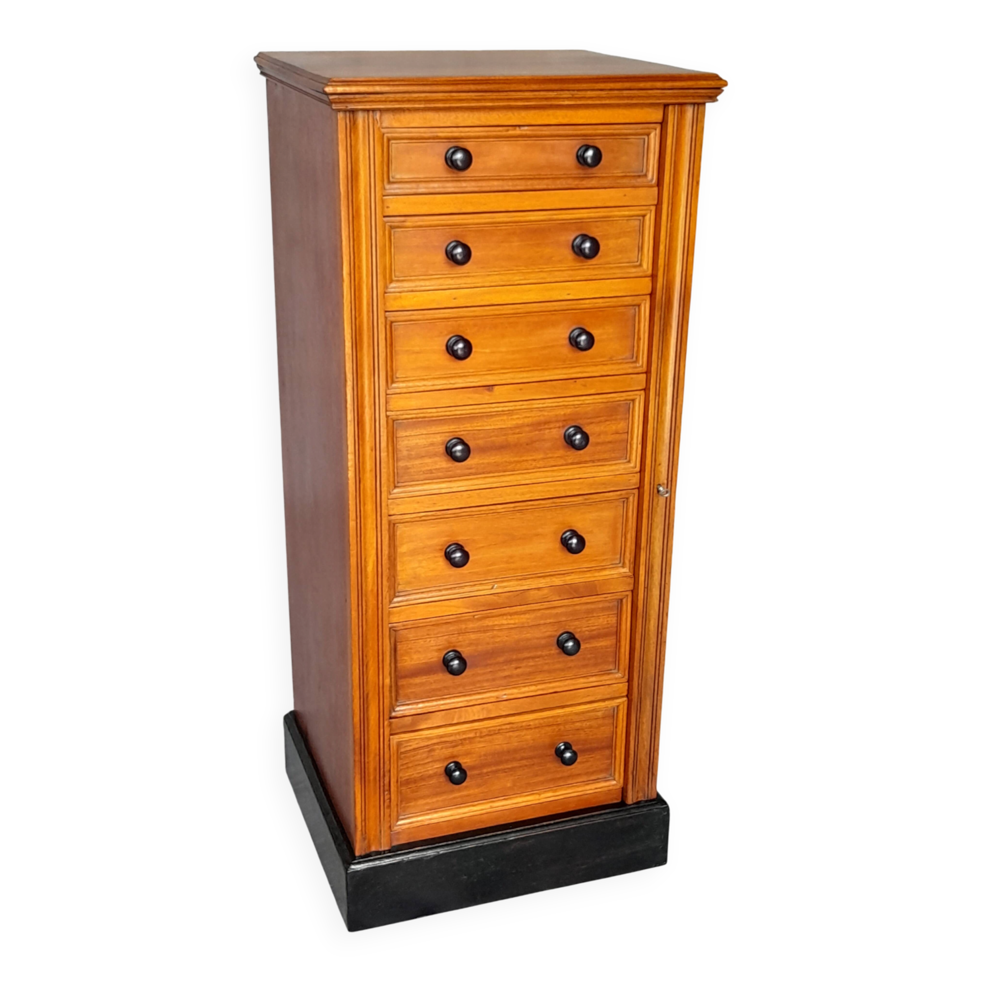 19th-century chest of drawers