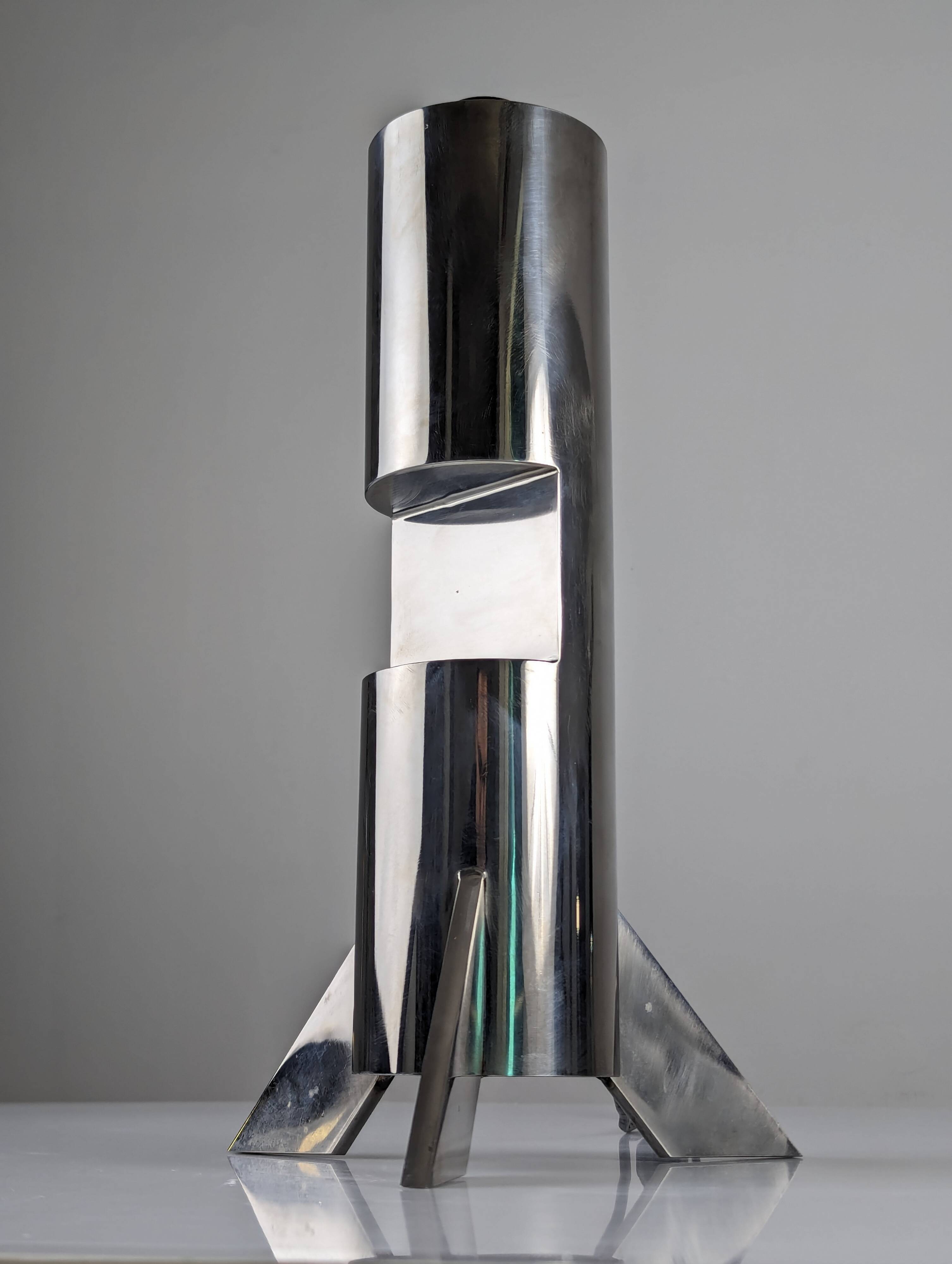 Steel sculpture table lamp