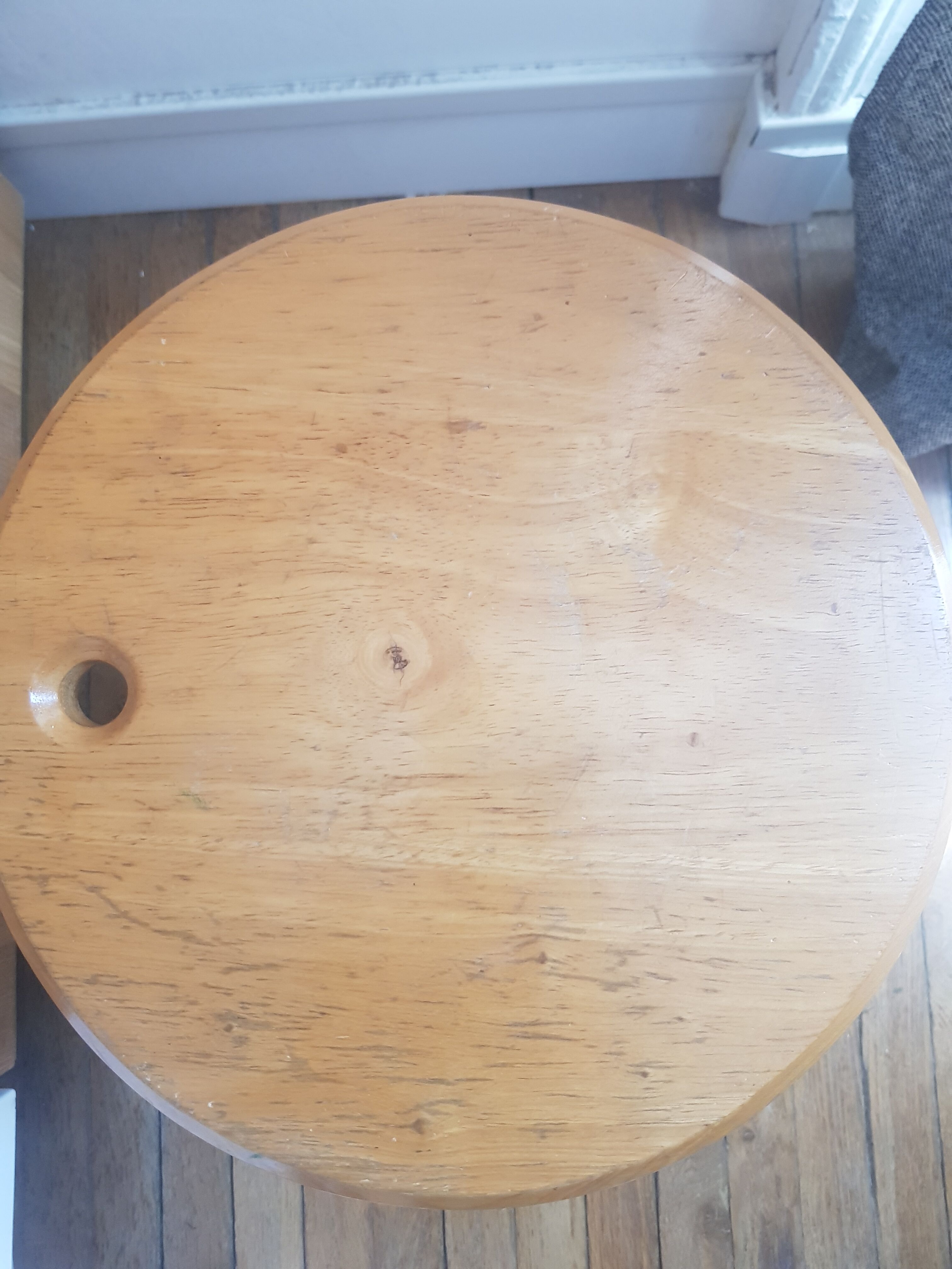 Suzy tabouret by Adrian Reed