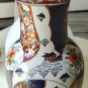 Chinese baluster vase in glazed ceramics. Wild, floral nature. Imari style. 32 cm