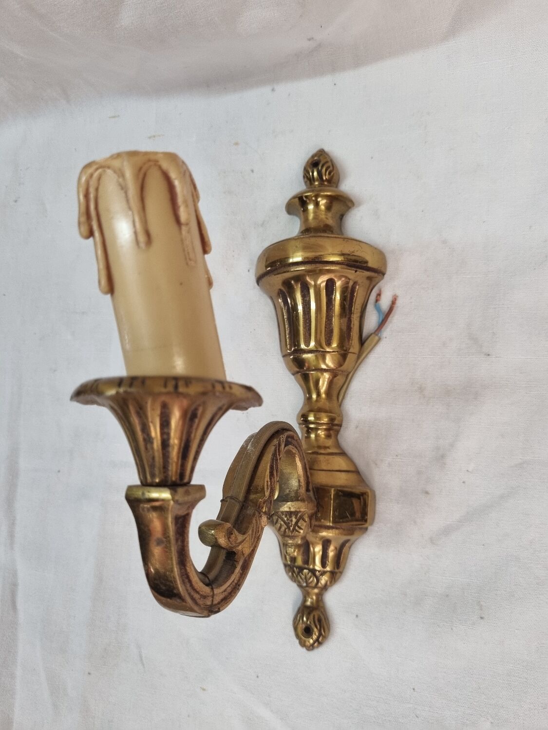 Louis XVI bronze wall lamp