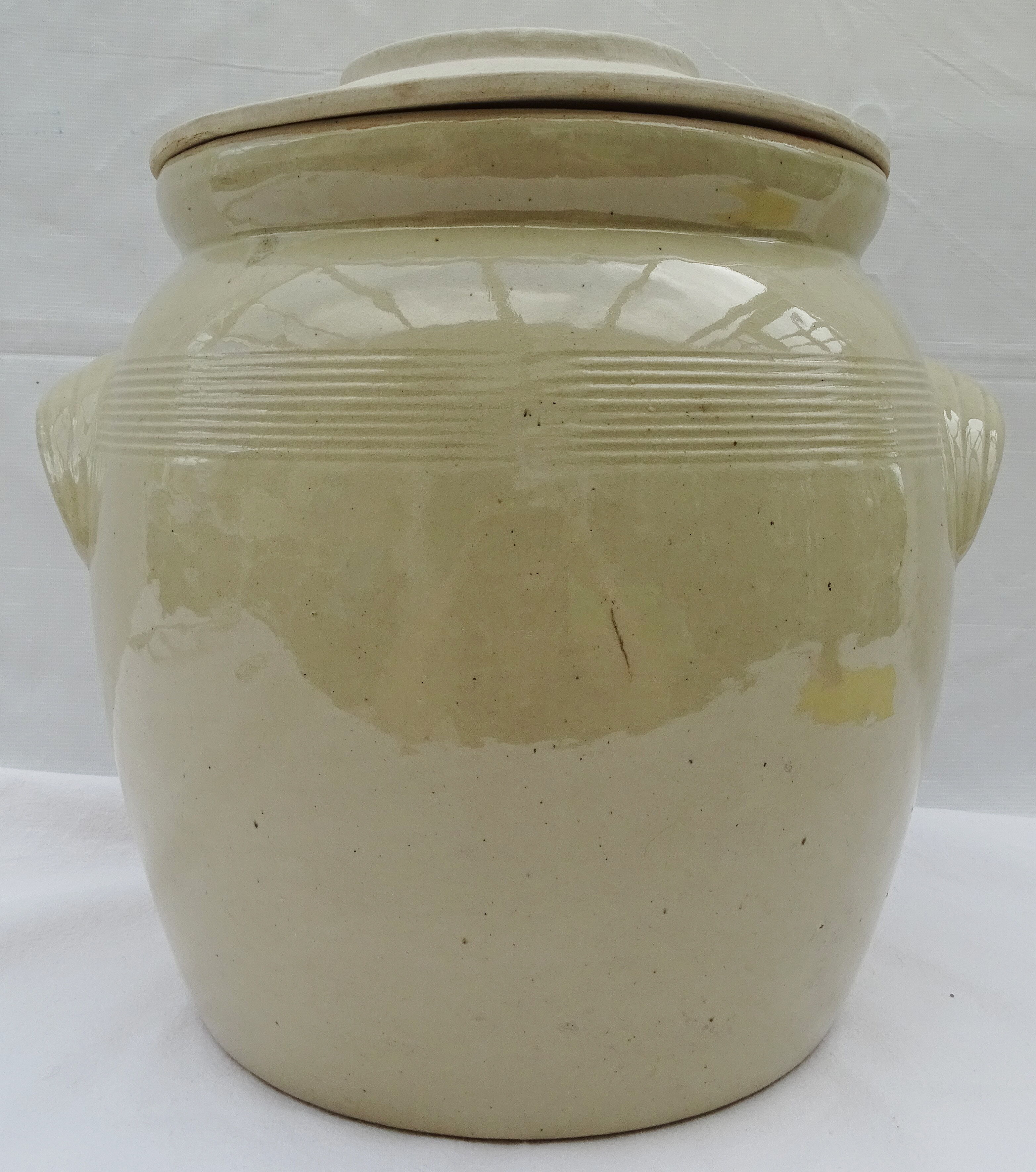 Beige candied pot no.10