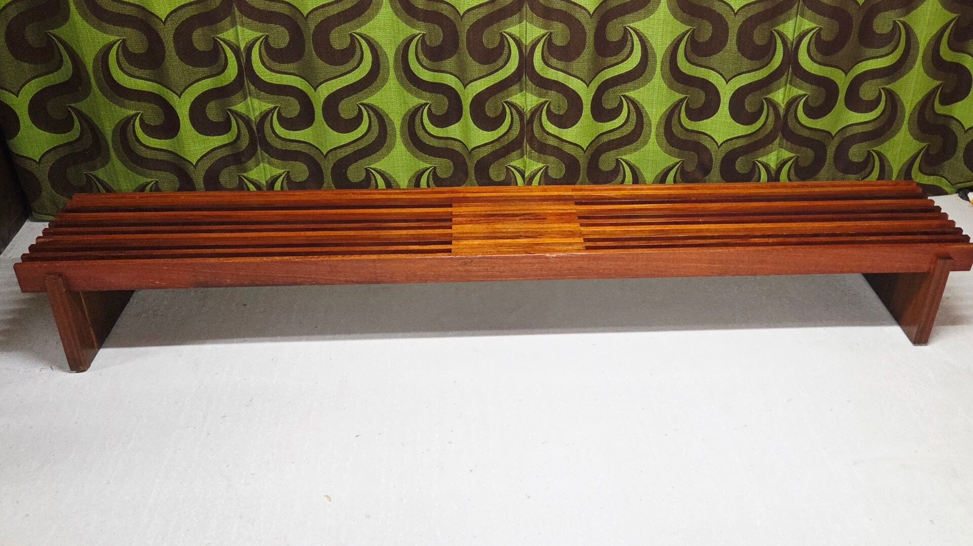 Grand banc teck massif design 1970