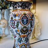 Table lamp in fine earthenware, 1950, in Renaissance style.