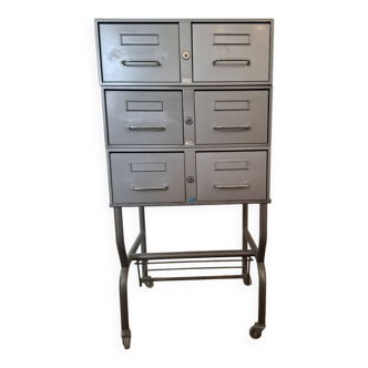 Metal storage locker